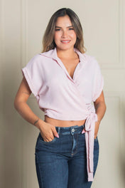 Blusa Corta Escote Cruzado De anudar en Cintura Marca Trucco´s