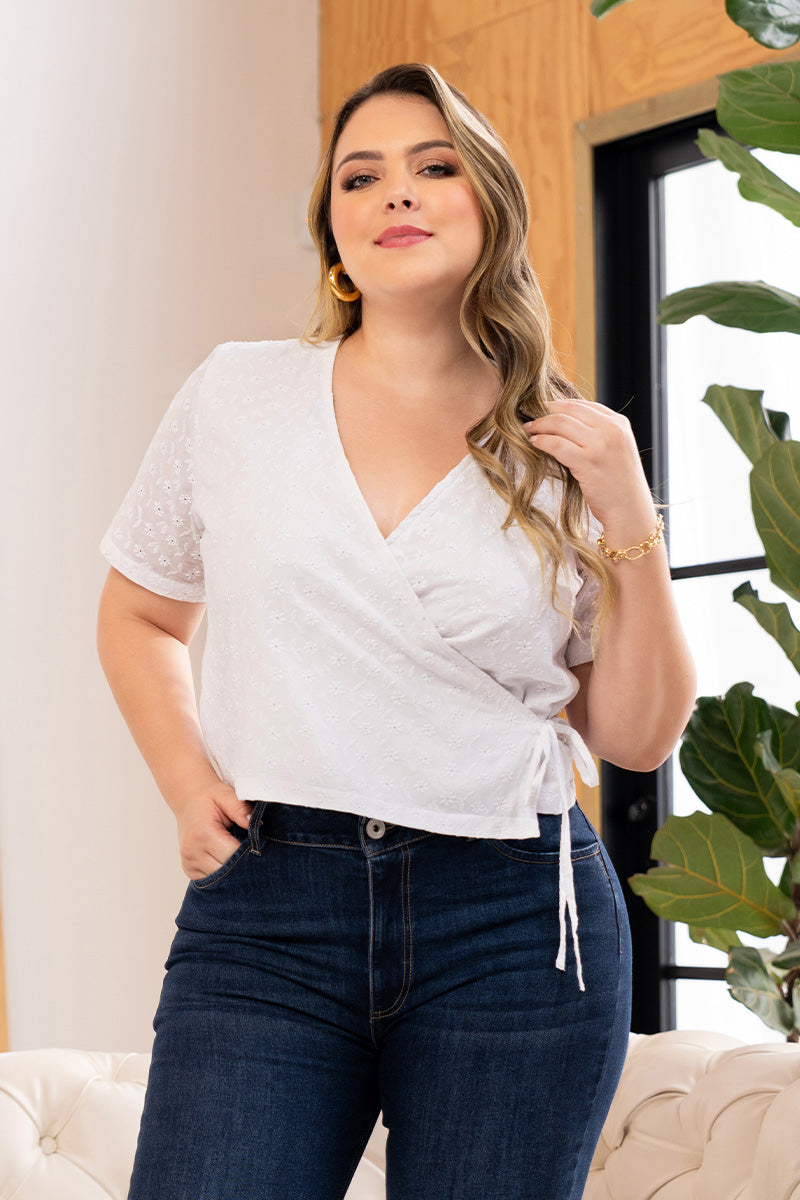 Blusa En Ojalillo Cruzada Manga Corta Marca Trucco´s Plus Size