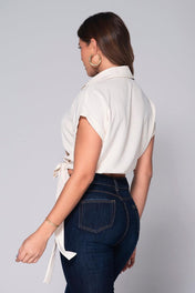 Blusa Corta Escote Cruzado De anudar en Cintura Marca Trucco´s