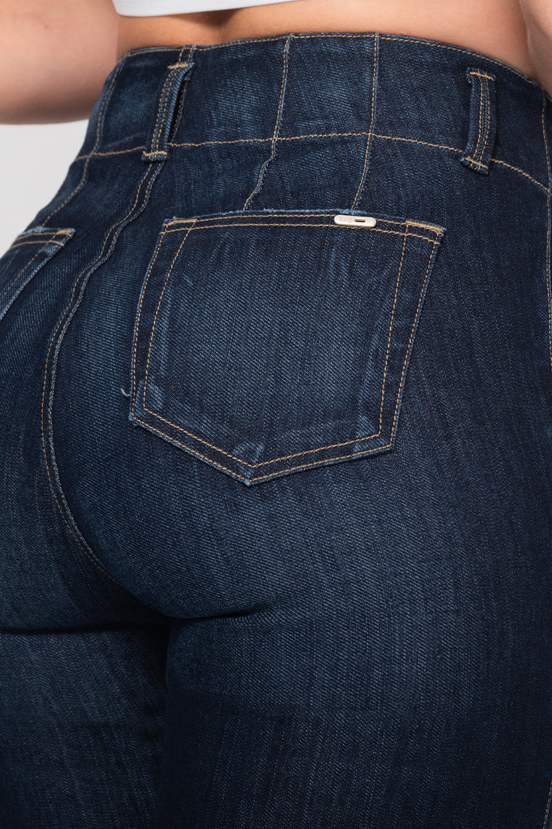 Jean Bota Recta Tiro Alto Efecto Levanta Cola Marca Trucco´s