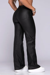 Pantalón Tiro Alto Bota Recta Efecto Cuero 5 Bolsillos Marca trucco´s