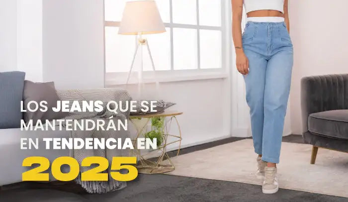 Mujer con jeans de moda y top blanco en sala moderna, tendencias de moda 2025