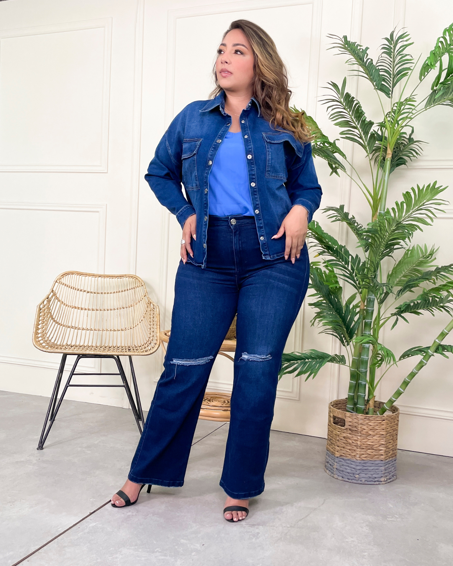 Chaqueta Over Size con Bolsillos Tipo Cargo Marca Trucco's Plus Size