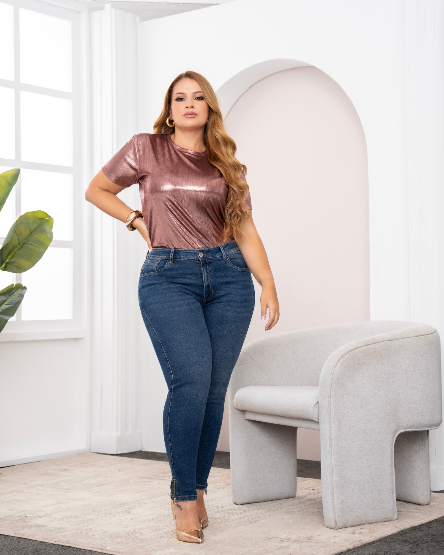 Jean Skinny Tiro Alto Bota con Cierre Lateral Marca Trucco´s Plus Size