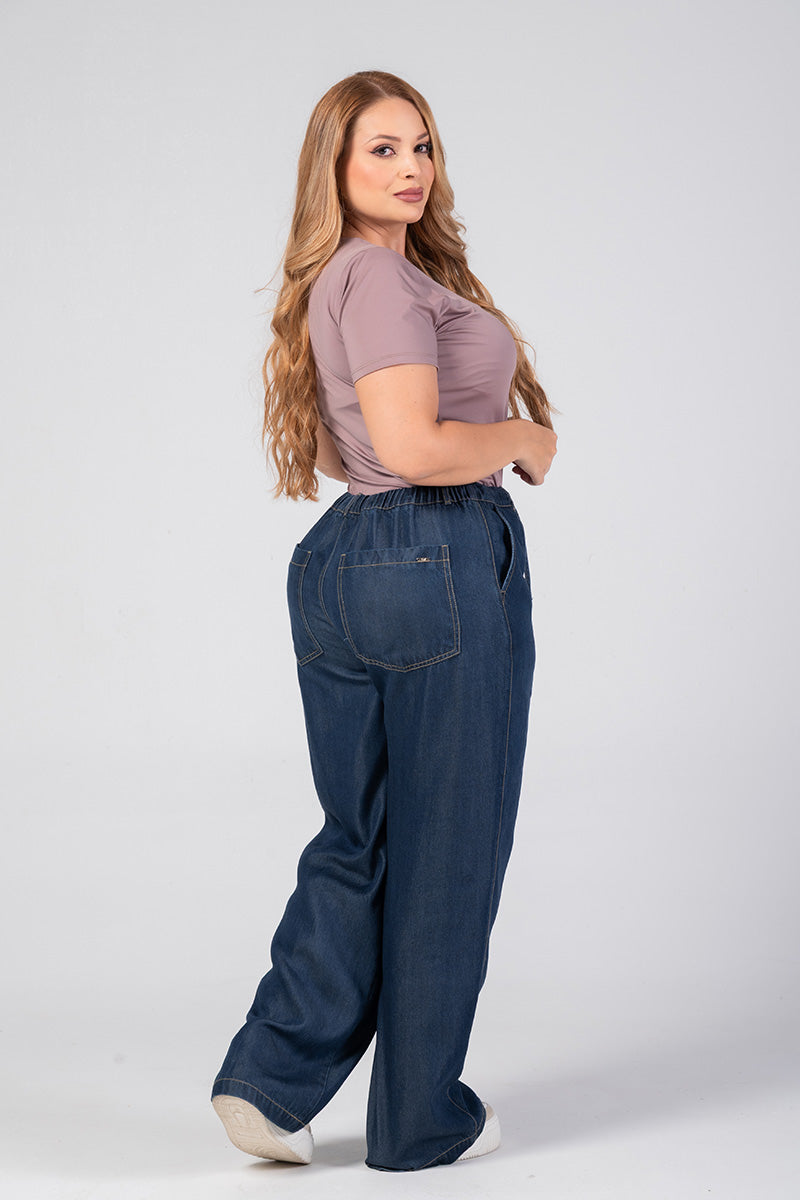 Pantalón Bota Recta en Liocel Marca Trucco´s