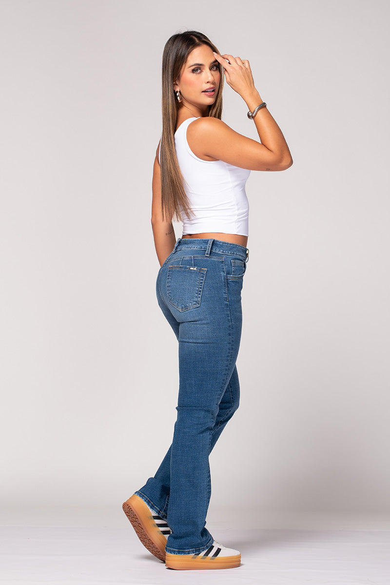Jean Bota Recta Tiro Medio Marca Trucco´s