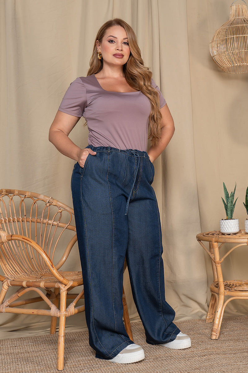 Pantalón Bota Recta en Liocel Marca Trucco´s