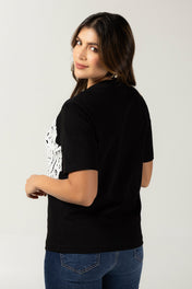 Camiseta Básica Negra con Encaje Blanco Marca Trucco´s