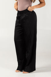 Pantalón Bota Recta Clásico en Tela Stretch Marca Trucco´s