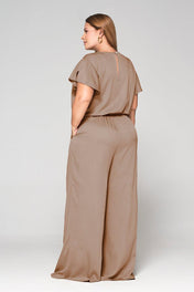 Enterizo Largo Wide Leg Escote Cruzado Manga en Vuelo Marca Trucco´s Pluse Size