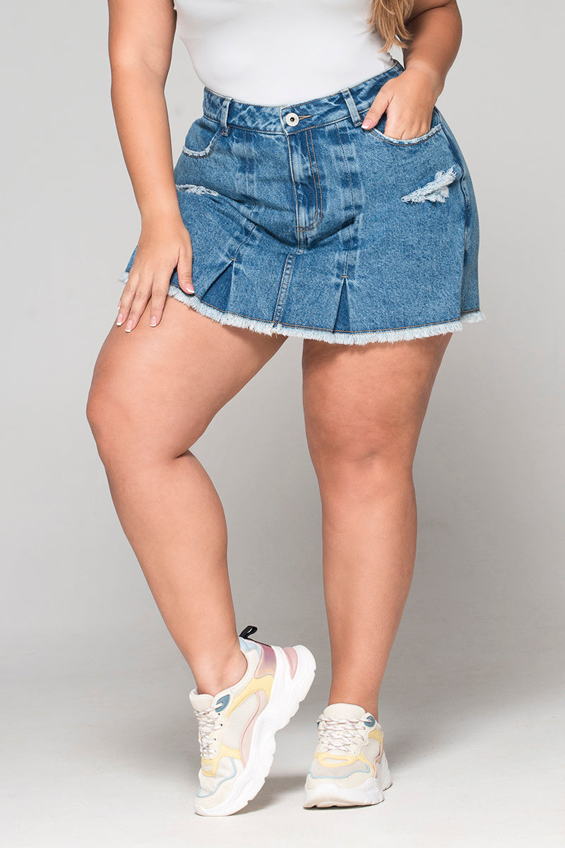 Falda Short Tiro Alto con Desgaste, Pliegues y  flecos Marca Trucco´s Plus Size