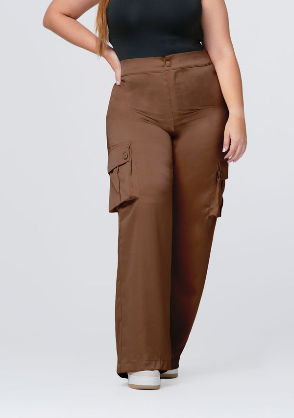 Pantalón Cargo Tiro Alto Color Mocca Almendra Marca Trucco's