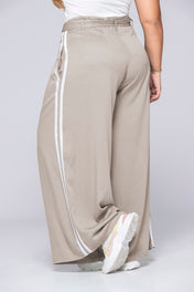 Pantalón Tipo palazzo Tiro Alto Rayas Blancas Laterales con cinturon Plus Size