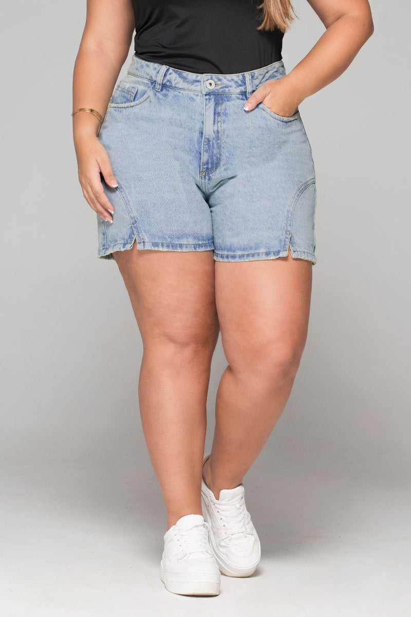 Short Tiro Alto Rígido 5 bolsillos Detalle con costura sobrepuesta Marca Trucco´s Plus Size