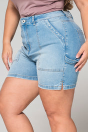 Short Tiro Alto Bolsillos Tipo Parche con detalle de Trabilla marca Trucco´s Plus Size