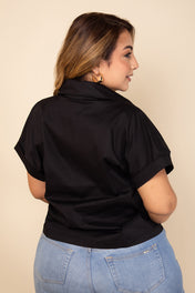 Blusa Corta Bolsillos Frontales con Detalles Gircone Marca Trucco´s Plus Size