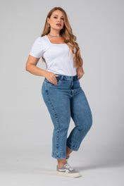 Jean Capri Tiro Alto Ruedo Con Encaje Marca Trucco´s Plus Size