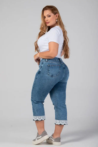 Jean Capri Tiro Alto Ruedo Con Encaje Marca Trucco´s Plus Size - 4