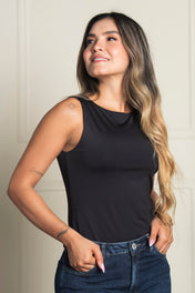 Blusa Básica Manga Sisa Cuello Redondo Silueta Ajustada Marca Trucco´s