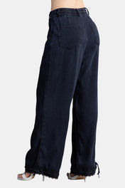 Pantalón Bota Recta en Liocel, Rayón y Poliéster Marca Trucco's