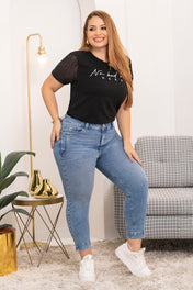 Jean Capri Tiro Alto Botonadura a Tono en Bolsillos Marca Trucco´s Plus Size
