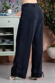 Pantalón Bota Recta en Liocel, Rayón y Poliéster Marca Trucco's