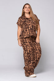 Set 2 Piezas Pantalón Tiro Alto Camisa Manga Corta Tendencia Animal Print Marca Trucco´s Plus Size