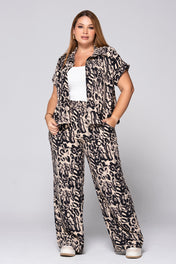 Set 2 Piezas Pantalón Tiro Alto Camisa Manga Corta Tendencia Animal Print Marca Trucco´s Plus Size