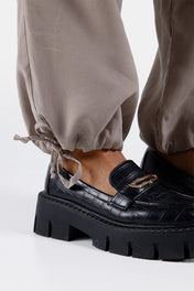 Pantalón Bota Recta en Rayon y Poliester Marca Trucco's