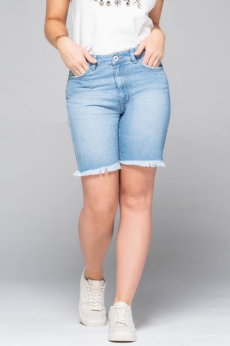 ropa femenina en tela de jean