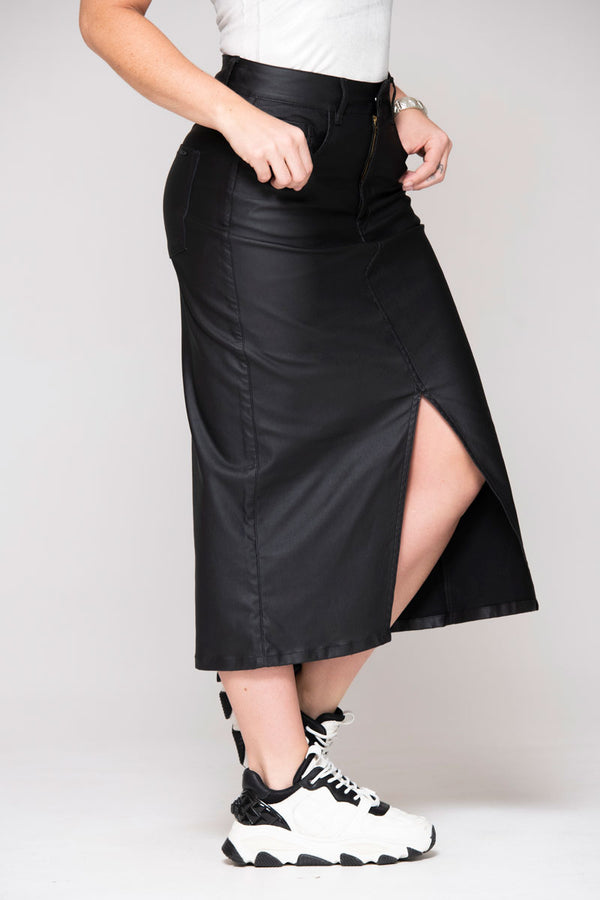 Falda Midi Efecto Cuero Color Negro marca Trucco's