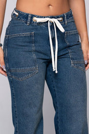 Jean Wide Leg Tiro Alto Pretina de anudar con Ojalete Marca Trucco´s