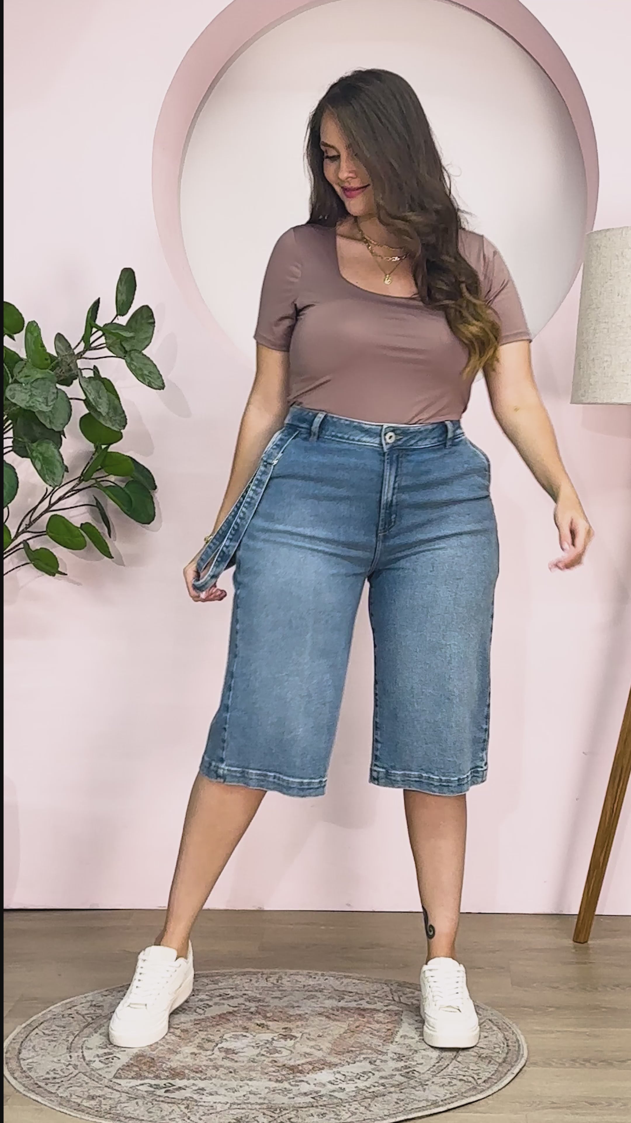 Bermuda Tiro Alto Cintura Ancha y Ajuste Cómodo Marca Trucco´s