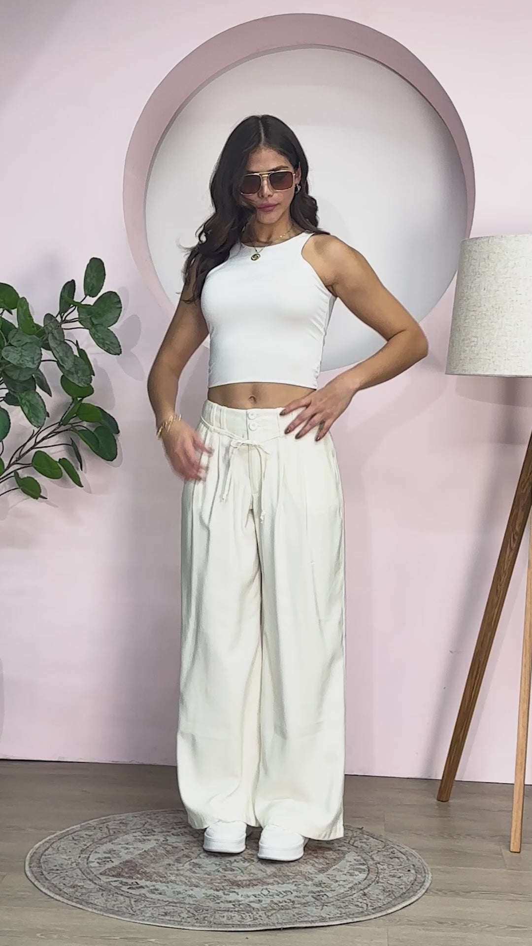 Pantalón Wide Leg de Corte Alto y Caída Fluida, Versátil para Día y Noche Marca Trucco´s